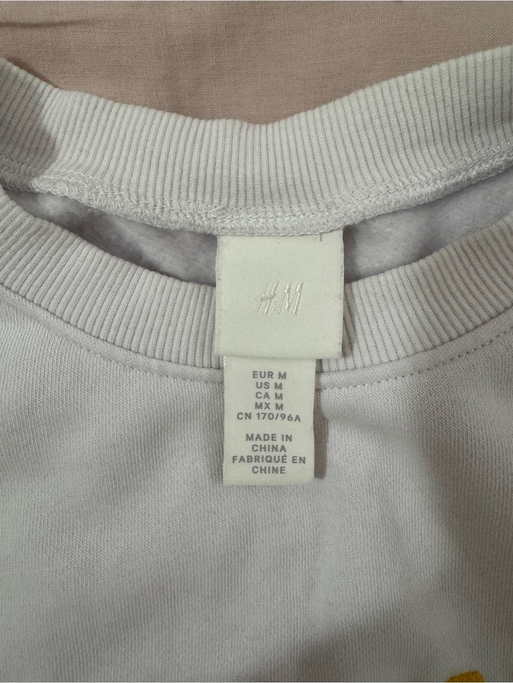 H&M White Crewneck - Picture 2 of 2